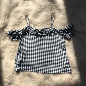 Ruffle off the should tank